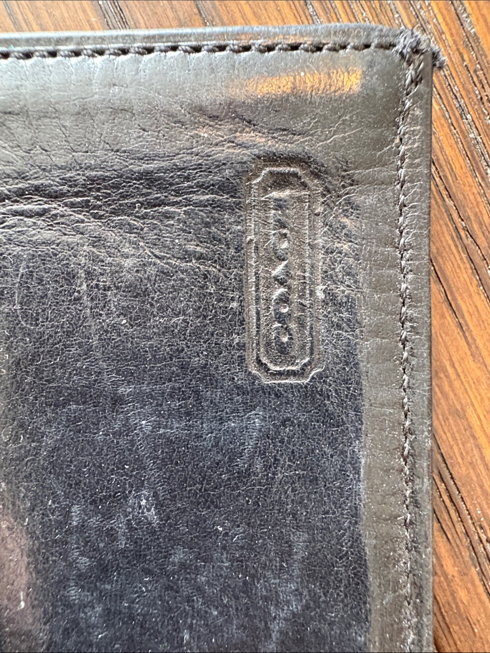 Vintage Classic Black Leather Coach Wallet - Picture 3 of 4